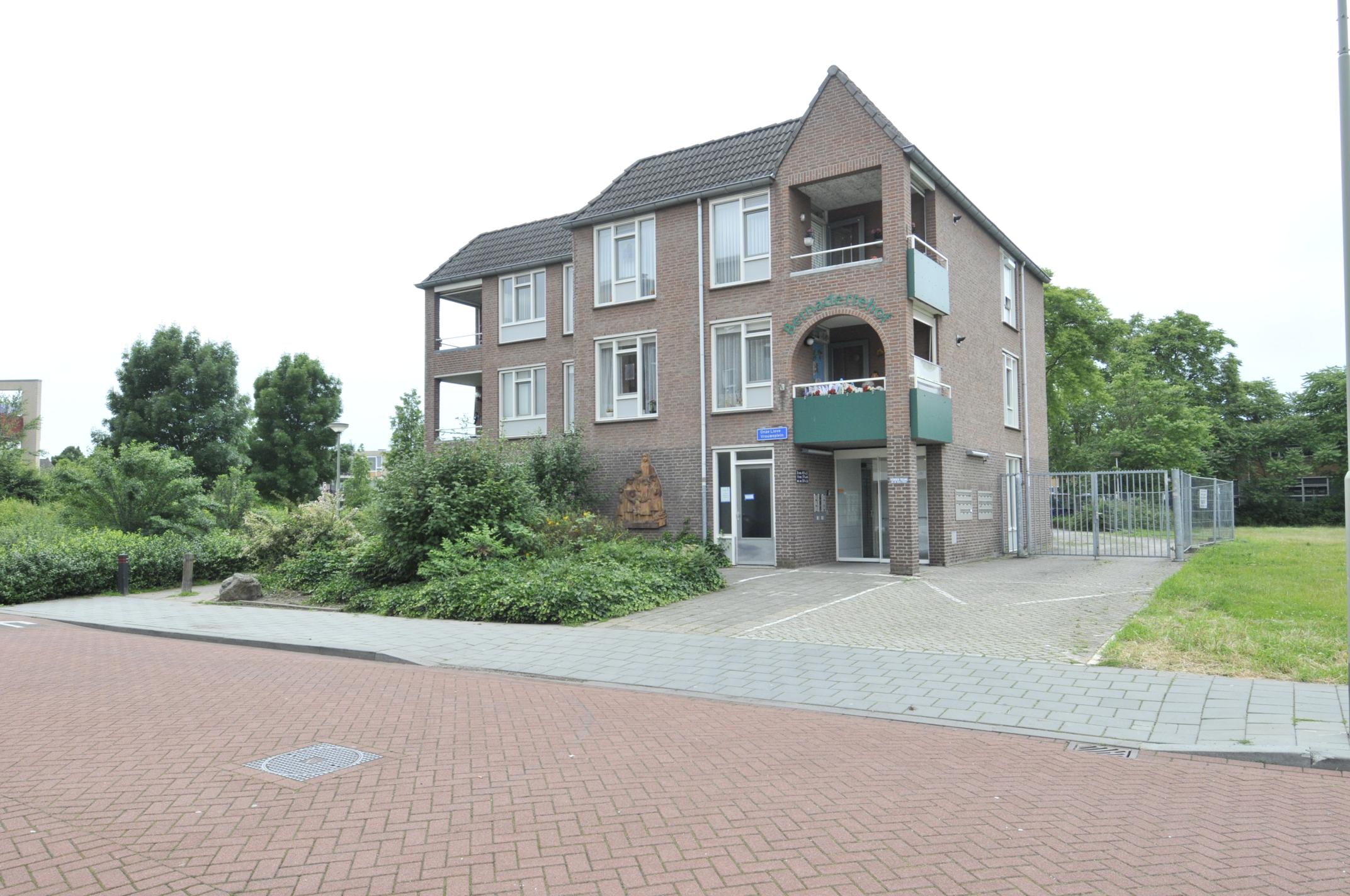 Onze Lieve Vrouweplein 44, 6043 BL Roermond, Nederland