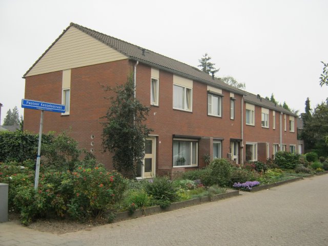 Pastoor Kesselsstraat 1