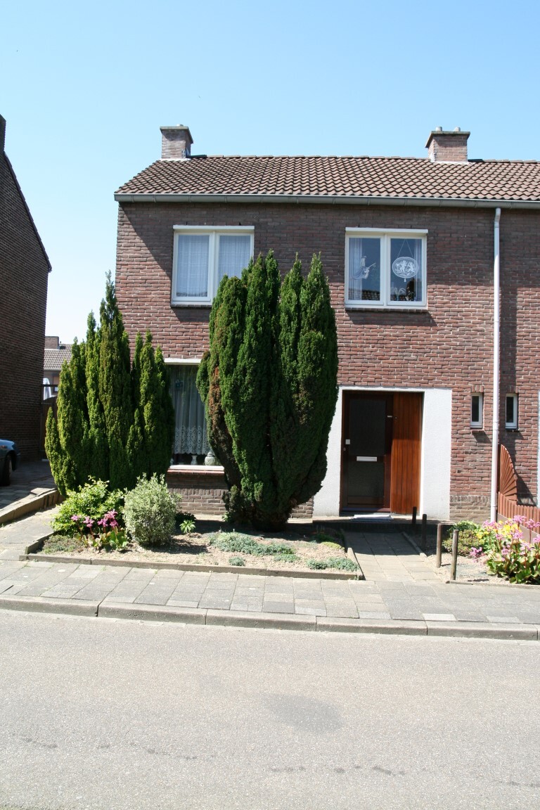 Pastoor Erensstraat 18, 6374 SW Landgraaf, Nederland