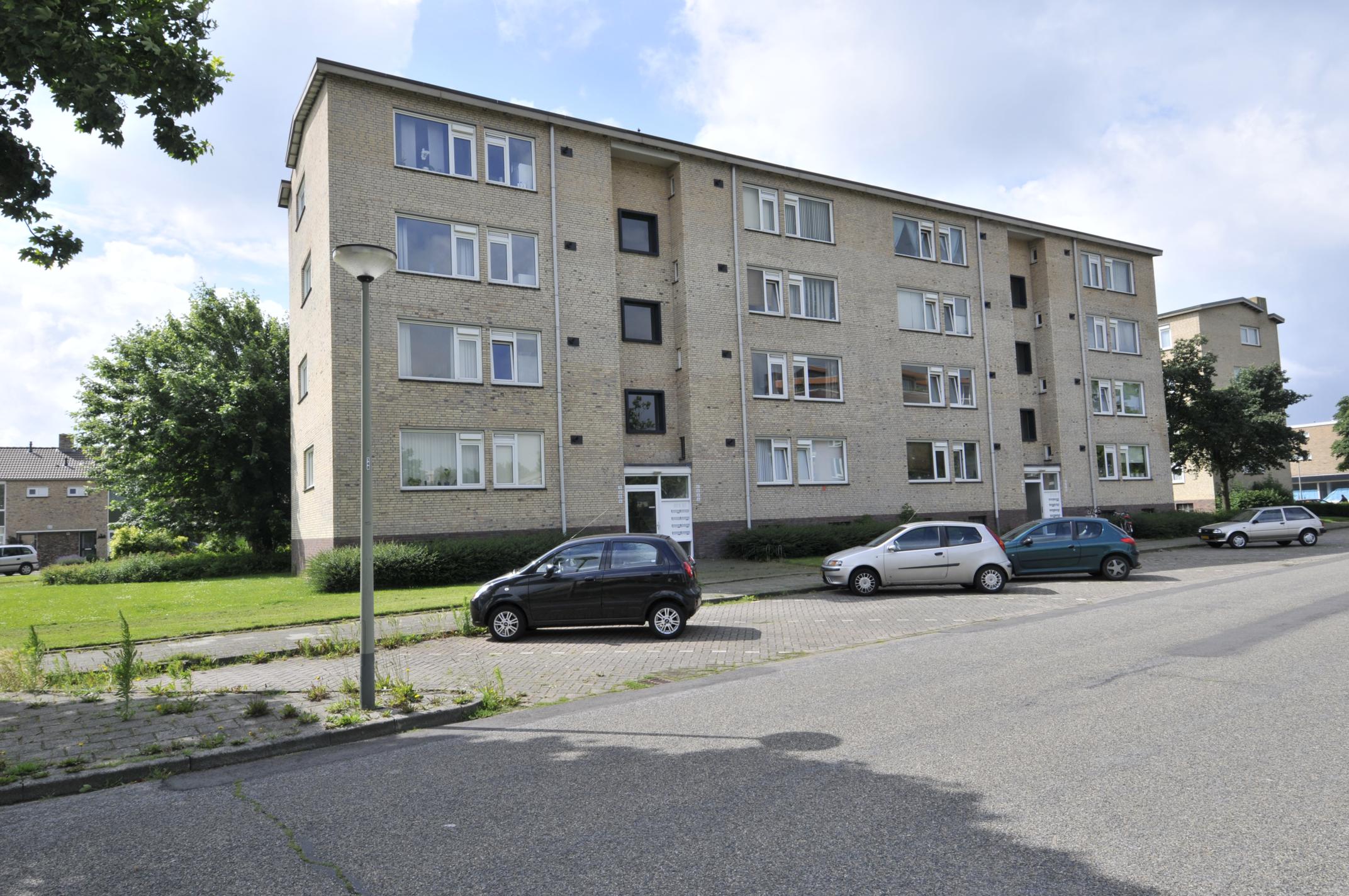 Appartement te huur: Schepen van der Portenstraat 68, Tegelarijeveld-Broekhin Roermond