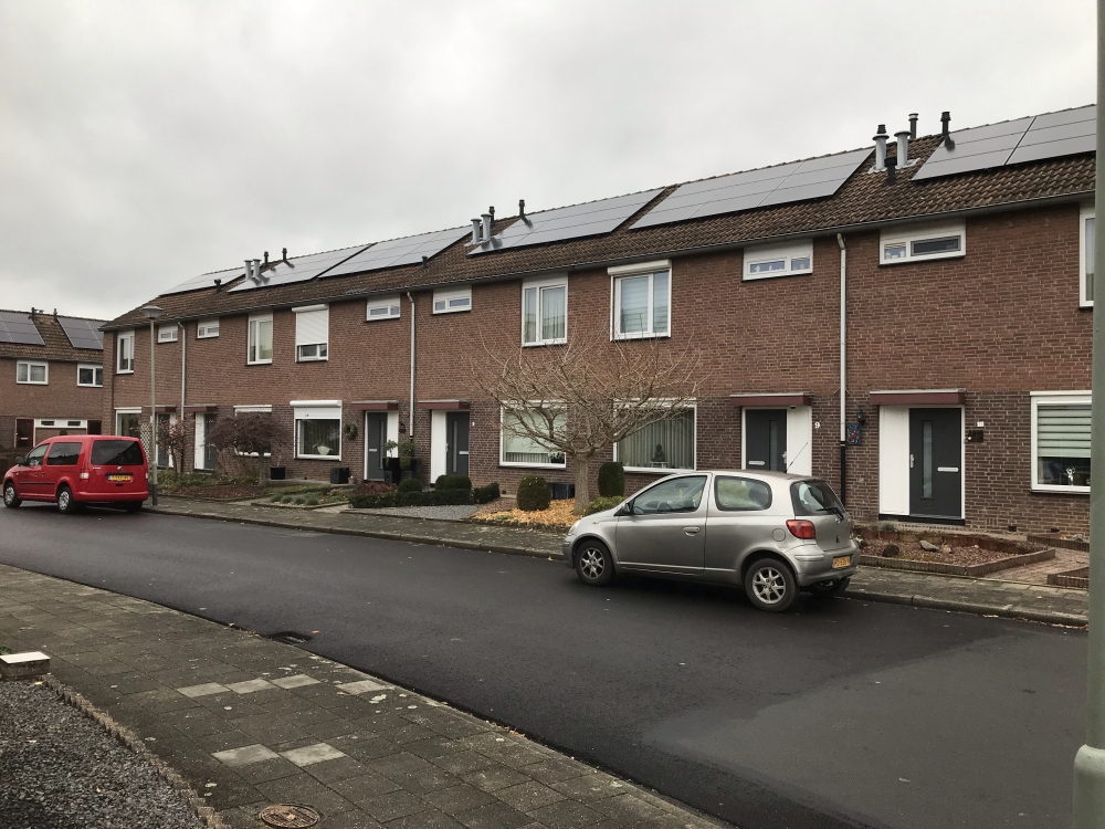 Tussenwoning te huur: Burg Fredrixstraat 25, Elsloo Elsloo
