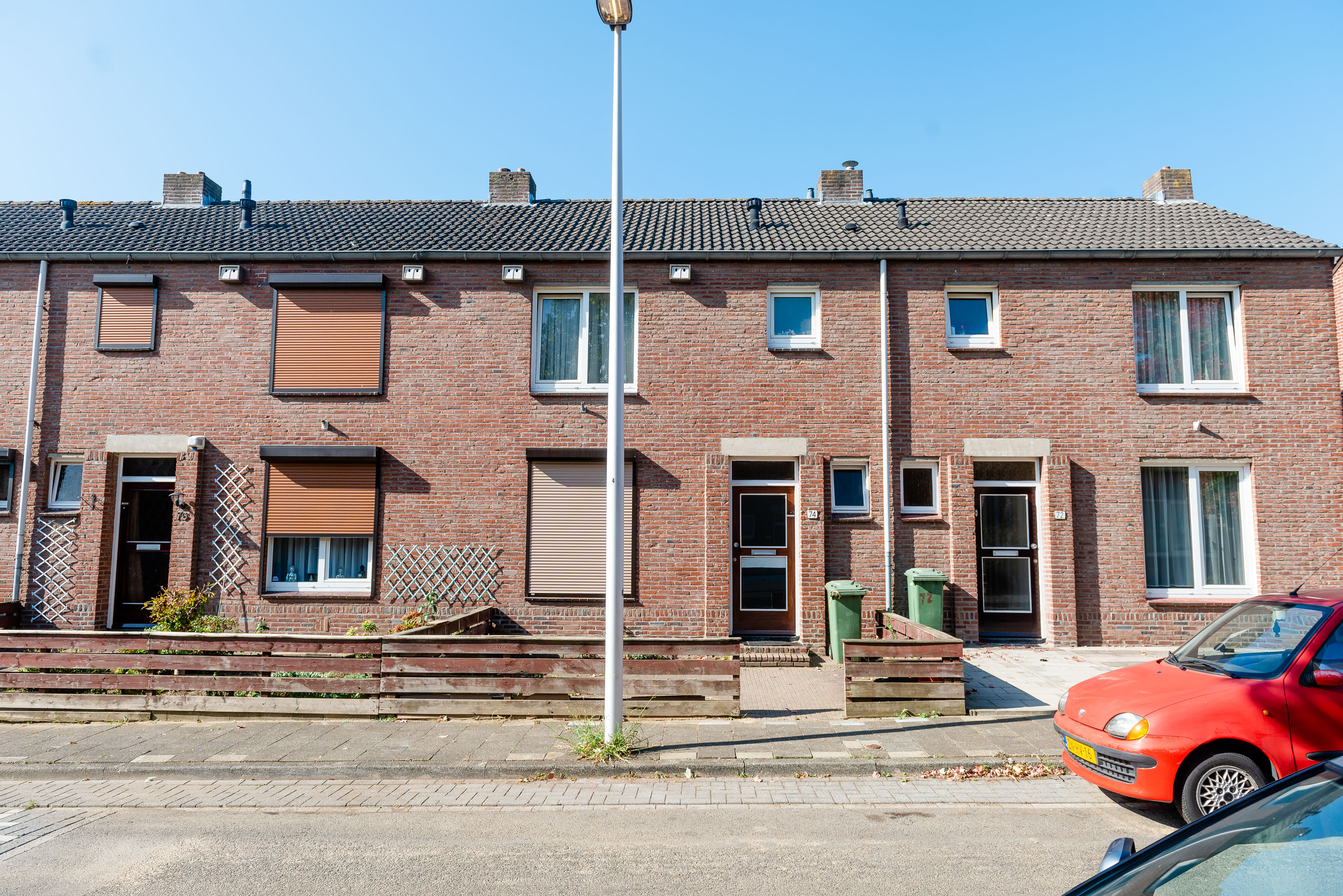 Tussenwoning te huur: Bazuinstraat 74, Maastricht