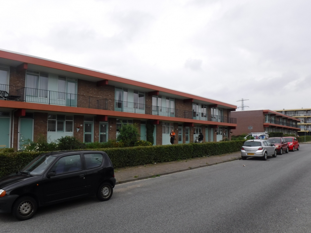 Tussenwoning te huur: Ir. Mr. Dr. van Waterschoot van der Grachtstraat 19, Groot Rennemig Heerlen