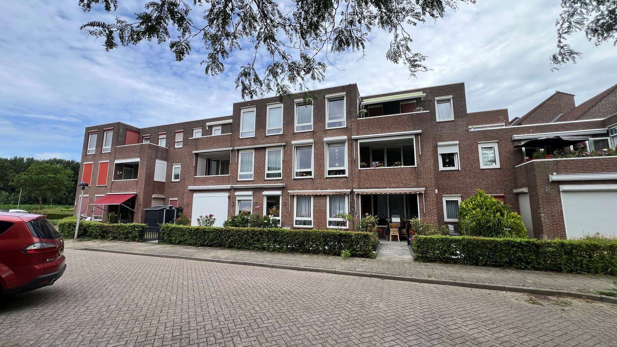 Apartment for rent: Dokter Engelsoord 52, Maasbracht Maasbracht