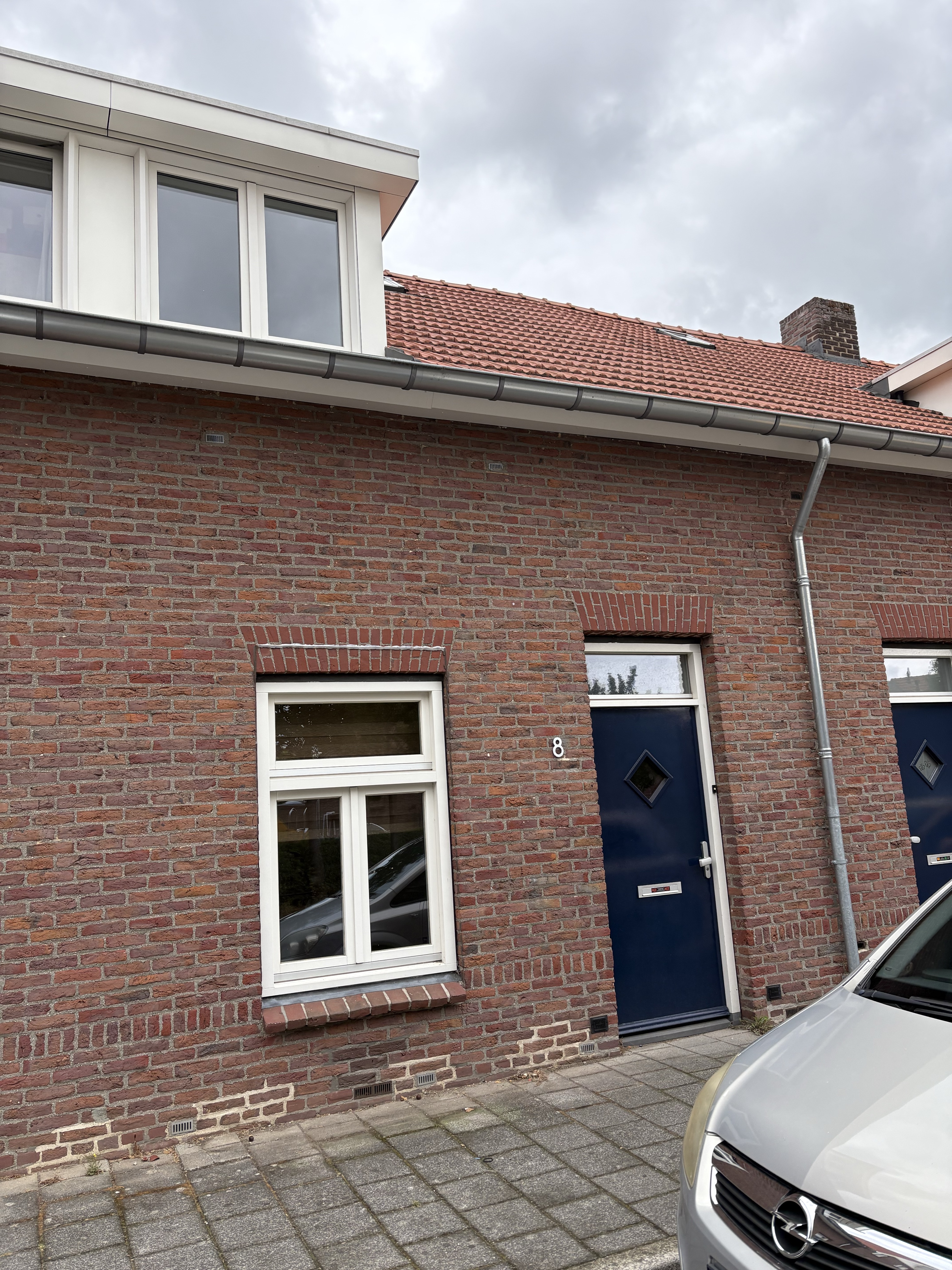 Terraced house for rent: Potgieterstraat 8, Dr. Schaepmanplein en omgeving Heerlen