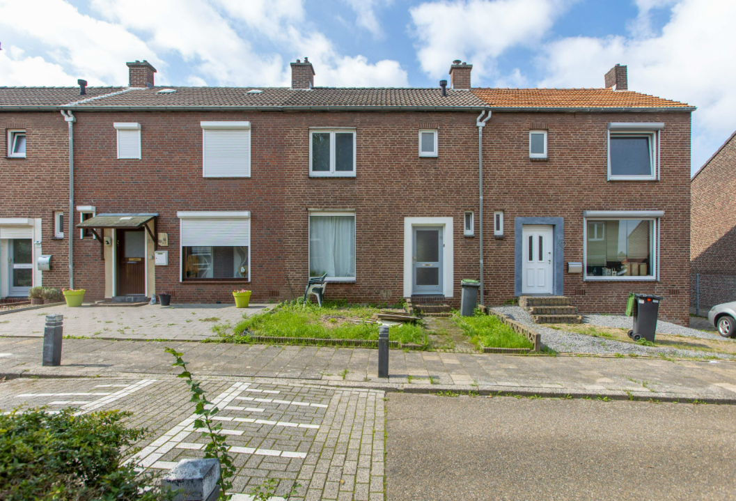Terraced house for rent: Prins Hendrikstraat 29, Oud Nieuwenhagen Landgraaf