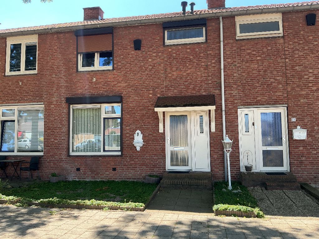 Terraced house for rent: Achter Spitsbergen 29, Broeksittard Sittard