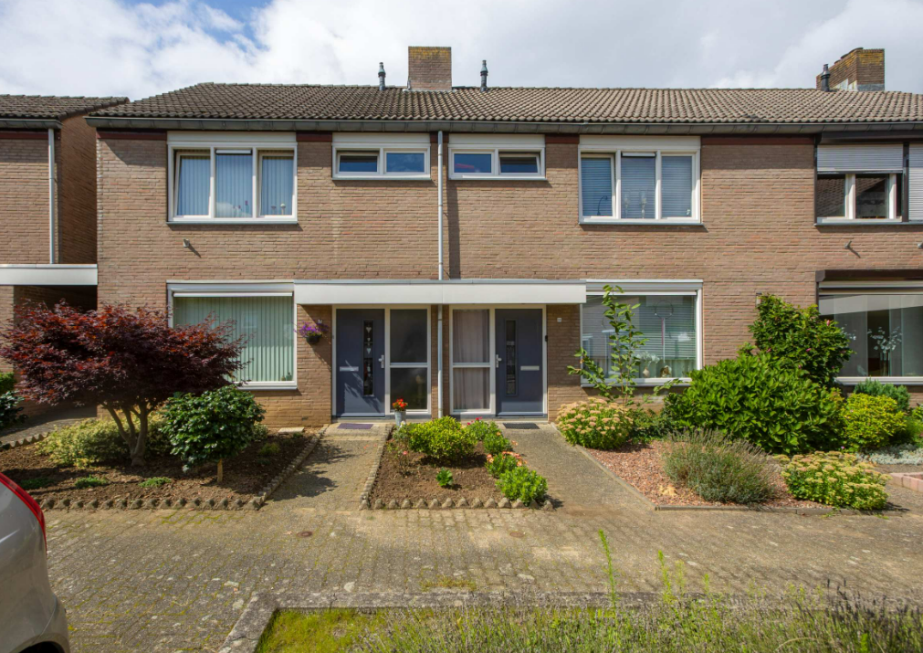 Tussenwoning te huur: Houtbaan 19, Mijnbuurt Landgraaf