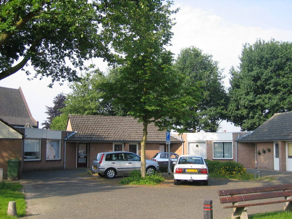 Tussenwoning te huur: Middelstestraat 65, Leuken Weert