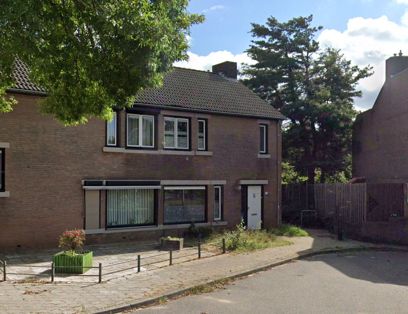 Hoekwoning te huur: Kasteel Geijsterenstraat 22, Nazareth Maastricht