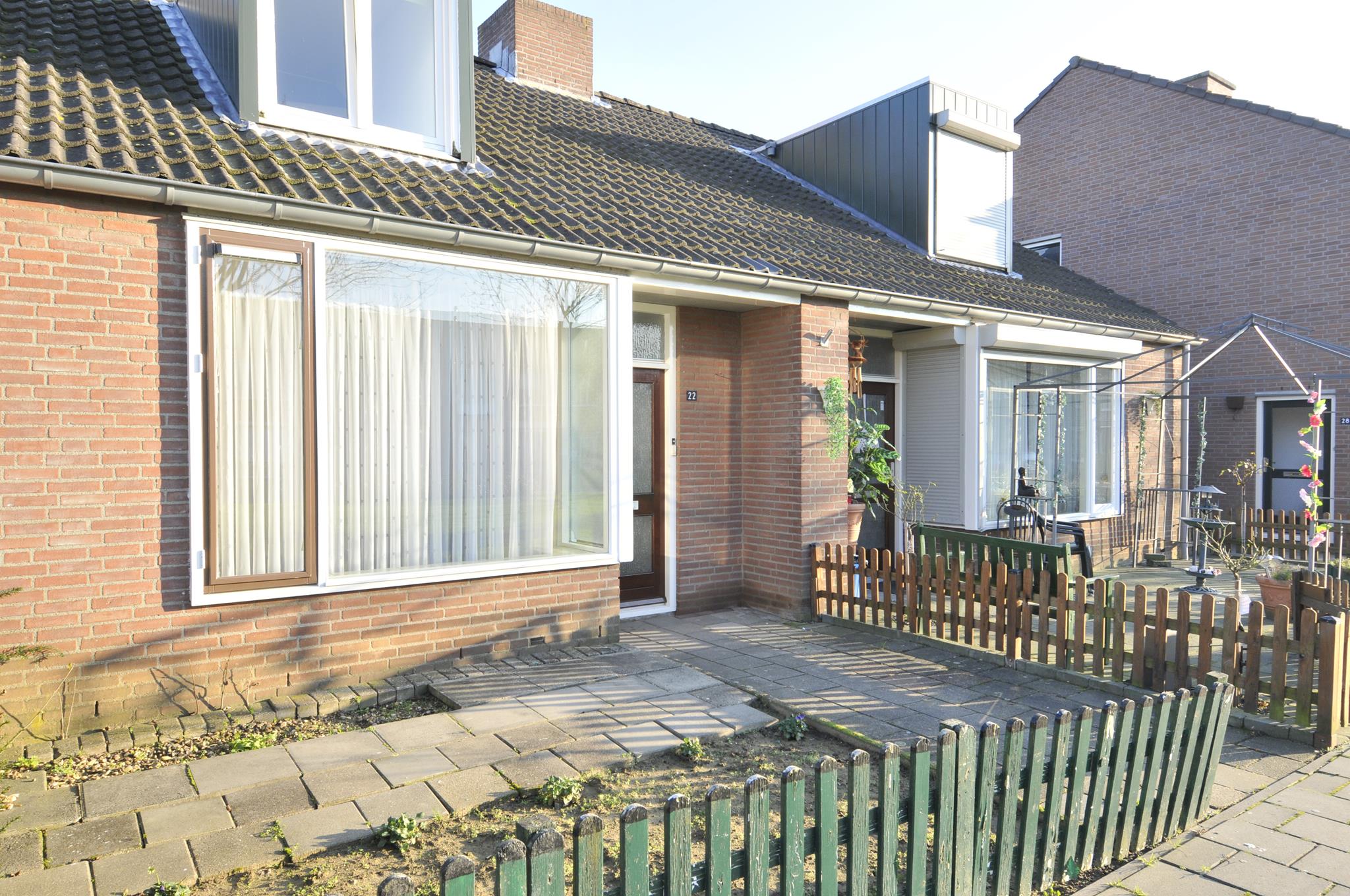 Tussenwoning te huur: Burgemeester Rauppstraat 22, Roermondse Veld Roermond