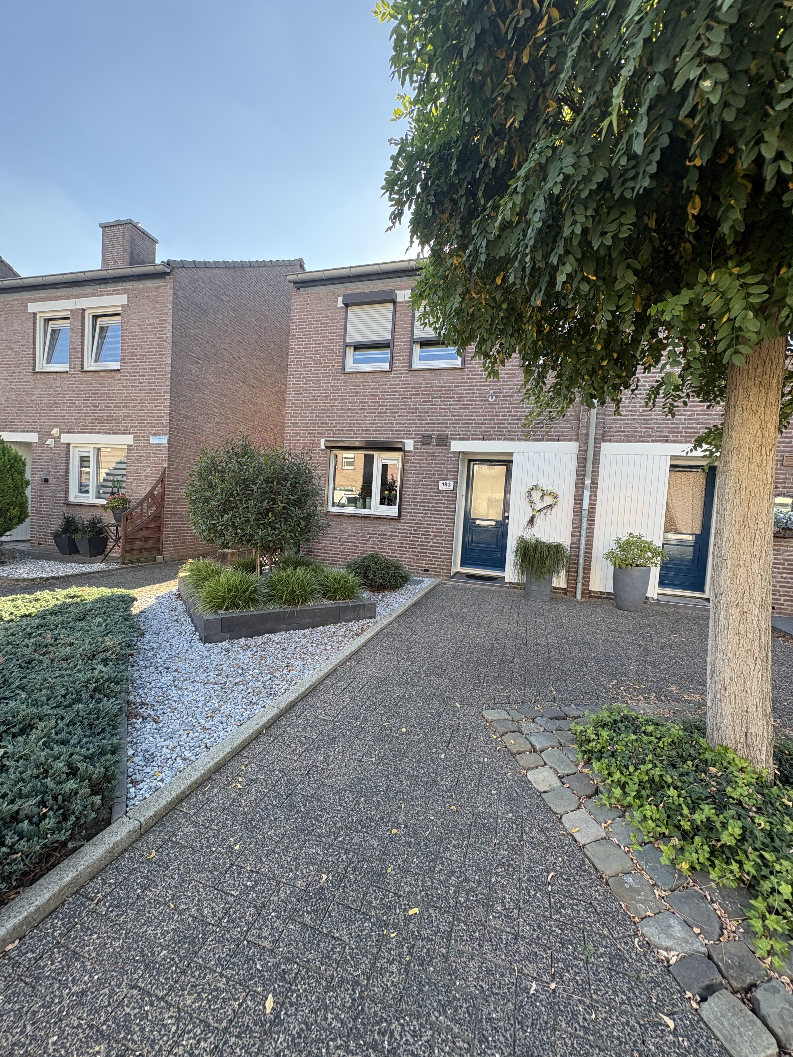 Corner house for rent: Parallelweg 183, Eikenderveld Heerlen