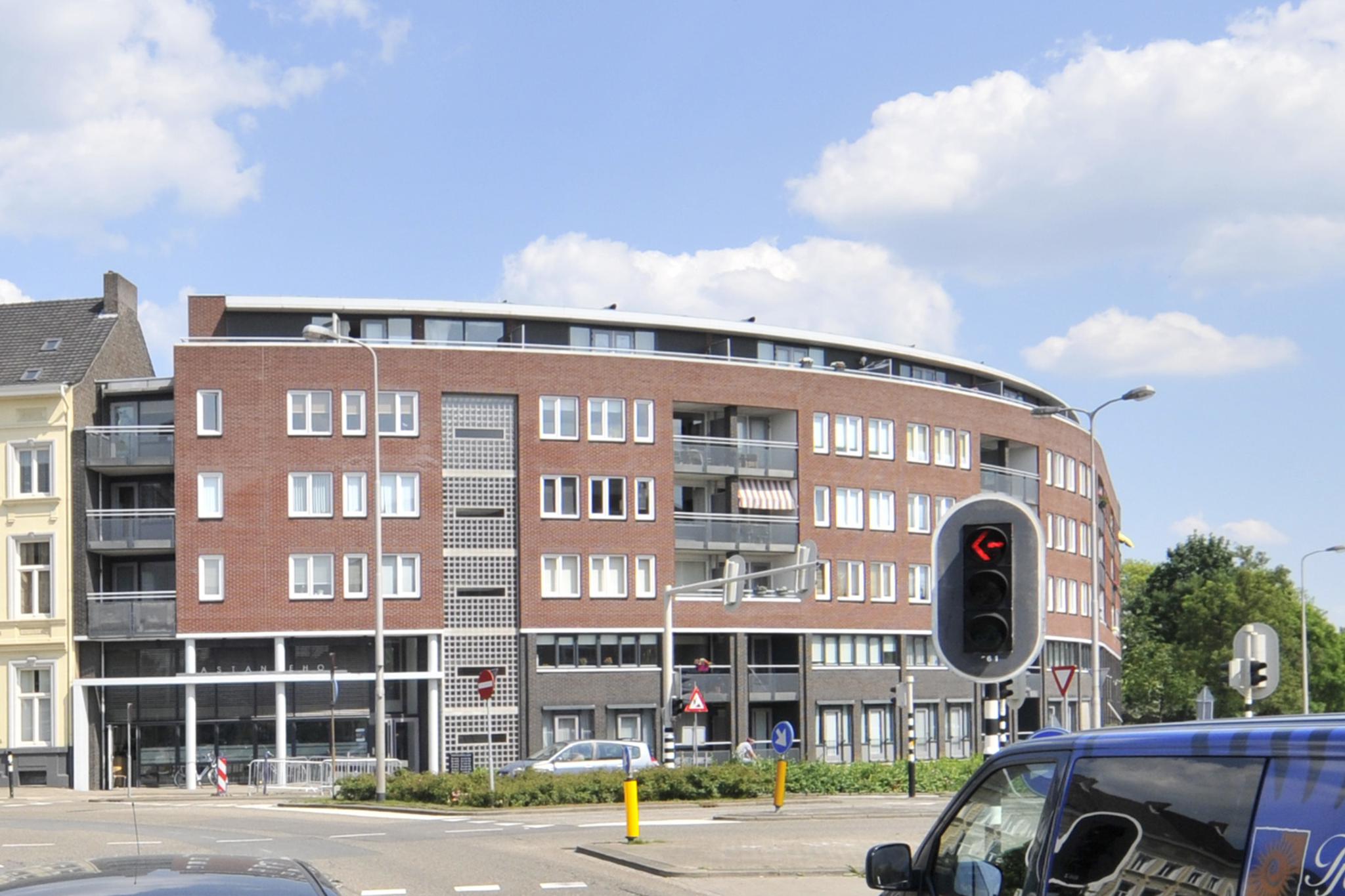 Appartement te huur: Koninginnelaan 1B, Binnenstad Roermond