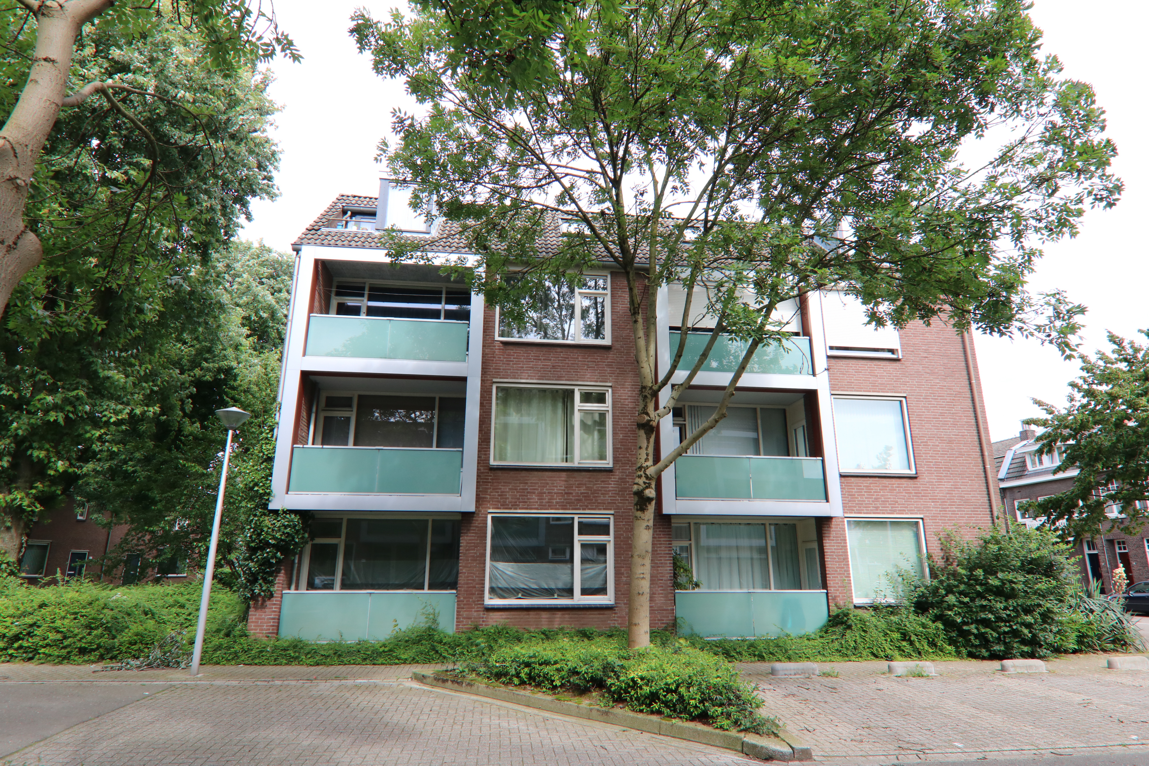 Gebroeders Hermansstraat 16B